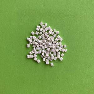 เม็ดพลาสติกไนลอน 12 เสริมแรงด้วยคาร์บอนไฟเบอร์ ผสมใยแก้ว 30% (GF30) สีดำ - Product Image 1
