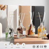 Nouvel ensemble diffuseur de parfum d'ambiance de luxe en verre avec bâtonnets de fleurs séchées et huiles essentielles