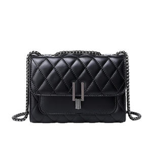 广州批发 PU 女式包拉链封口都市简约冬季菱形链条中号单肩斜挎包 - Product Image 5