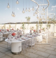 Grande table ovale romantique pour événements de mariage Tables et chaises de salle à manger en métal blanc pour fêtes d'hôtel