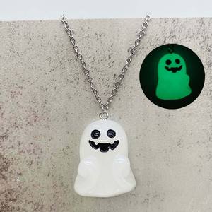 Costume d'Halloween Pendentif <span class=keywords><strong>Vampire</strong></span> Bijoux Multi-Style Résine Glow-In-The-Dark Halloween Fantôme Collier Cadeau pour Femmes Hommes - Product Image 5