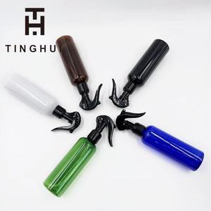 Botellas de Spray de Agua con Gatillo de Plástico Blanco y Negro, Pulverizadores de Niebla Fina de 6oz, 8oz y 16oz, Recargables, para Peluquería, Cabello, Hogar y Salón - Product Image 3