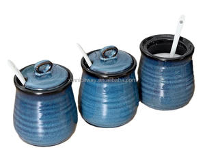 Barattolo di spezie ecologico a forma di casa in porcellana con decorazione di scene <span class=keywords><strong>da</strong></span> tavolo bianche del <span class=keywords><strong>villaggio</strong></span> di natale in ceramica per la casa - Product Image 2