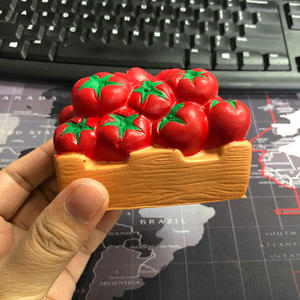 Pallina Antistress a Forma di Pomodoro Personalizzabile in Schiuma PU Giocattolo Antistress Spremibile un Grappolo di Pomodori - Product Image 2