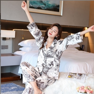 <strong>Women's</strong> Long Sleeved Jungle Deep <strong>Wilderness</strong> Loose and Thin Soft Cool Ice Silk Pajama Set - Product Image 1