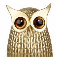 Statuette de hibou en résine plaquée or avec yeux ambrés, sculptée à la main, porte-bonheur Feng Shui, décoration pour la maison et le bureau, vente en gros
