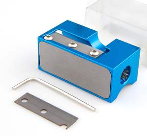 Cueelf Outil de réparation de pointe de queue de billard en aluminium 8 en 1 Lames de rechange et tournevis inclus - Product Image 1