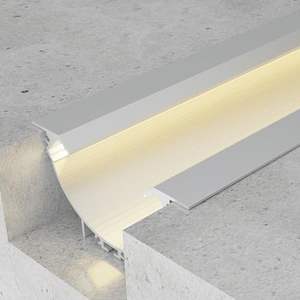 Profilo in alluminio di 2 metri, colore alluminio, ideale per strutture e finiture in progetti di costruzione e decorazione. - Product Image 1