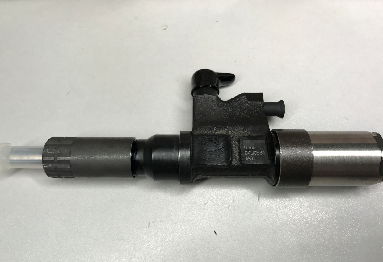 Diesel injection nozzle 0950000143 8943922614 for Isuzu 6HK1 fuel nozzle injector 095000-0143 common rail injector 8-94392-261-4