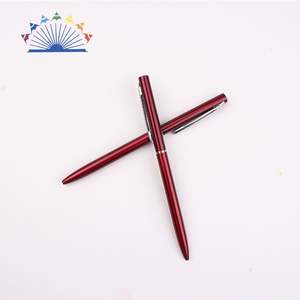 Bolígrafo Delgado Sonnet Rojo Rubí con Detalles en Oro - Product Image 2