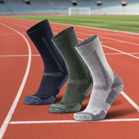 Chaussettes en laine mérinos épaisse pour hommes Chaussettes d'hiver rembourrées pour le trekking, le travail en plein air absorbant la sueur, la randonnée et le logo personnalisé.