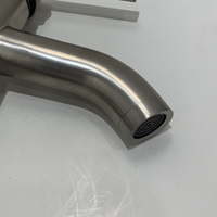 Robinetterie sanitaire économique, robinet de lavabo en cuivre de style pilier