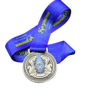 Medalla deportiva personalizada de fábrica logotipo en relieve maratón corriendo regalo medallón trofeos y medallas de metal - Product Image 1