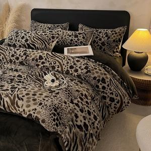 Juego de funda de edredón de felpa de piel de conejo, funda de edredón impresa de tamaño personalizado, fundas de almohada, juego de cama de invierno grueso, venta al por mayor - Product Image 3