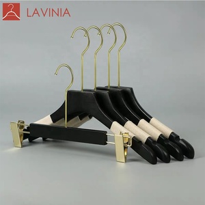 Di alta qualità in legno legante <span class=keywords><strong>grucce</strong></span> Premium abbigliamento singolo <span class=keywords><strong>grucce</strong></span> <span class=keywords><strong>per</strong></span> armadio alberghi guardaroba in metallo gancio di ferro <span class=keywords><strong>per</strong></span> <span class=keywords><strong>bambini</strong></span> - Product Image 6