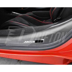 ชุดแต่งภายในคาร์บอนไฟเบอร์ Artura Visible พร้อมแผ่นกันรอยขอบประตู สำหรับ Mclaren Artura ปี 2023+ - Product Image 3