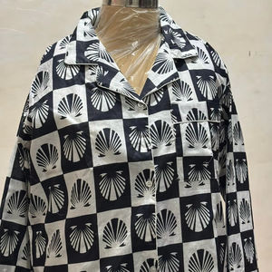 Ensemble de pyjama long et confortable pour femmes, imprimé à la main, 100% coton biologique, vêtements de détente faits à la main, combinaison de nuit longue pour l'intérieur - Product Image 1