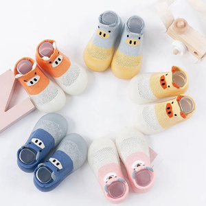 F-2713 automne dessin animé et filles intérieur antidérapant semelle souple chaussettes de sol maille respirant bébé garçons fille premières chaussures de marche infantile - Product Image 4