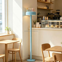 Lampe sur pied décorative moderne Soda pour chambre à coucher et salon