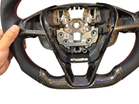 Personnalisation des améliorations automobiles, cuir perforé en fibre de carbone de qualité supérieure pour le volant de voiture Ford Mondeo