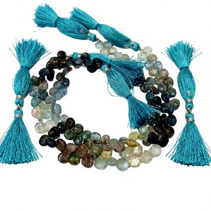 Cuentas de Aguamarina en Forma de Corazón, Color Azul Liso, Vendidas por Hilo de 9 Pulgadas de Largo - Product Image 1