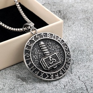 Collar con Colgante Vikingo Unisex de Acero Inoxidable, Diseño Nórdico de Doble Cara, Joyería de Regalo para Hombres y Mujeres, Accesorio de Moda - Product Image 2