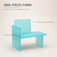 Tabouret moderne en acrylique givré, fauteuil en acrylique bleu clair personnalisé, chaise longue en acrylique massif pour la décoration intérieure de villa
