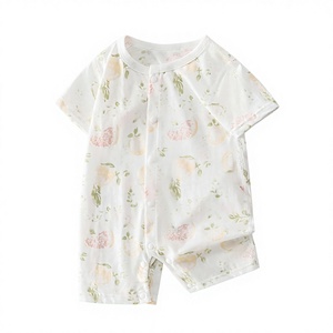 Barboteuse d'été unisexe pour bébé, à manches courtes, en pur coton, sans coutures, fine, mi-mollet, pour nouveau-né et enfant de 1 an, avec col et fermeture à boutonnage simple - Product Image 2