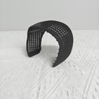 Accessoire de cheveux en silicone tendance en forme de couronne avec design en U pour maintenir les mèches de cheveux et le foulard en place – Cadeau
