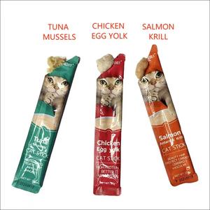 Aperitivos cremosos para gatos de 15g al por mayor de fábrica, sabores nutricionales de pollo, salmón, atún, se acepta comida húmeda personalizada para mascotas - Product Image 3