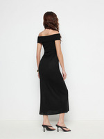 Robe Midi Noire Épaules Dénudées Joydressing, Col Bardot, Bordure Côtelée, Coupe Moulante, Prix Usine