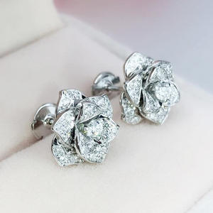 Pendientes de botón con flor de oro blanco E1931 con engaste de diamantes para mujer, joyería fina de lujo - Product Image 5