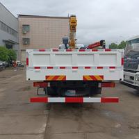 Camion grue Euro V Dongfeng 6x4, 270 CV, boîte de vitesses 9 rapports, grue à flèche droite 5 sections de 12 tonnes