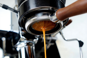 Máquina <span class=keywords><strong>de</strong></span> Espresso <span class=keywords><strong>de</strong></span> Triple Grupo <span class=keywords><strong>de</strong></span> Alta Capacidad con 4 Calderas (3L+12L), Sistema Dual, Control <span class=keywords><strong>de</strong></span> Flujo Estándar y Calidad <span class=keywords><strong>de</strong></span> Café Consistente - Product Image 3