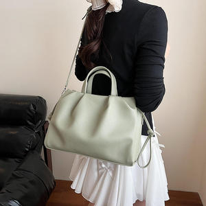 Nouveau sac à main pour femme durable, léger et pliable, en cuir PU de haute qualité et grande capacité, à porter à l'épaule. - Product Image 3