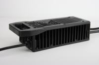 Chargeur de batterie LiFePO4 étanche XP80 IP67 DC 29.2V 25A 800W avec PFC actif intégré pour véhicules électriques et machines de lavage de sols
