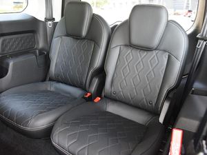 Vente flash Nouvelle <span class=keywords><strong>mini</strong></span> voiture Wuling <span class=keywords><strong>KiWi</strong></span> EV Voiture urbaine 4 roues Véhicules électriques chinois Voiture électrique miniature pas chère pour adultes <span class=keywords><strong>KiWi</strong></span> - Product Image 5