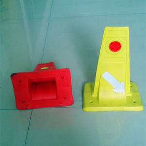 لافتة تحذيرية عاكسة من مادة EVA مع حماية IP65 لتوجيه حركة المرور في مواقف السيارات - Product Image 2