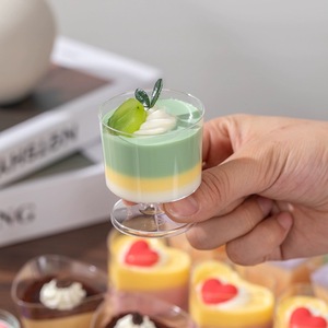 ถ้วยขนมหวานพร้อมช้อน ถ้วยพลาสติกใสสำหรับใส่พาร์เฟต์ ถ้วยใส่อาหารเรียกน้ำย่อย ถ้วยพุดดิ้งทรงกลม ถ้วยพลาสติกสำหรับเสิร์ฟในงานปาร์ตี้ - Product Image 1