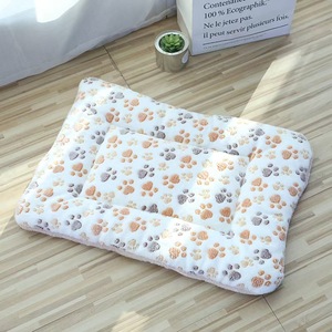 Wholesale Luxury Custom <b>Comfortable</b> Washable Soft Pet Dog <b>Bed</b> Winter Warm Dog Sleeping Mat Colorful Dog <b>Beds</b> - Product Image 1
