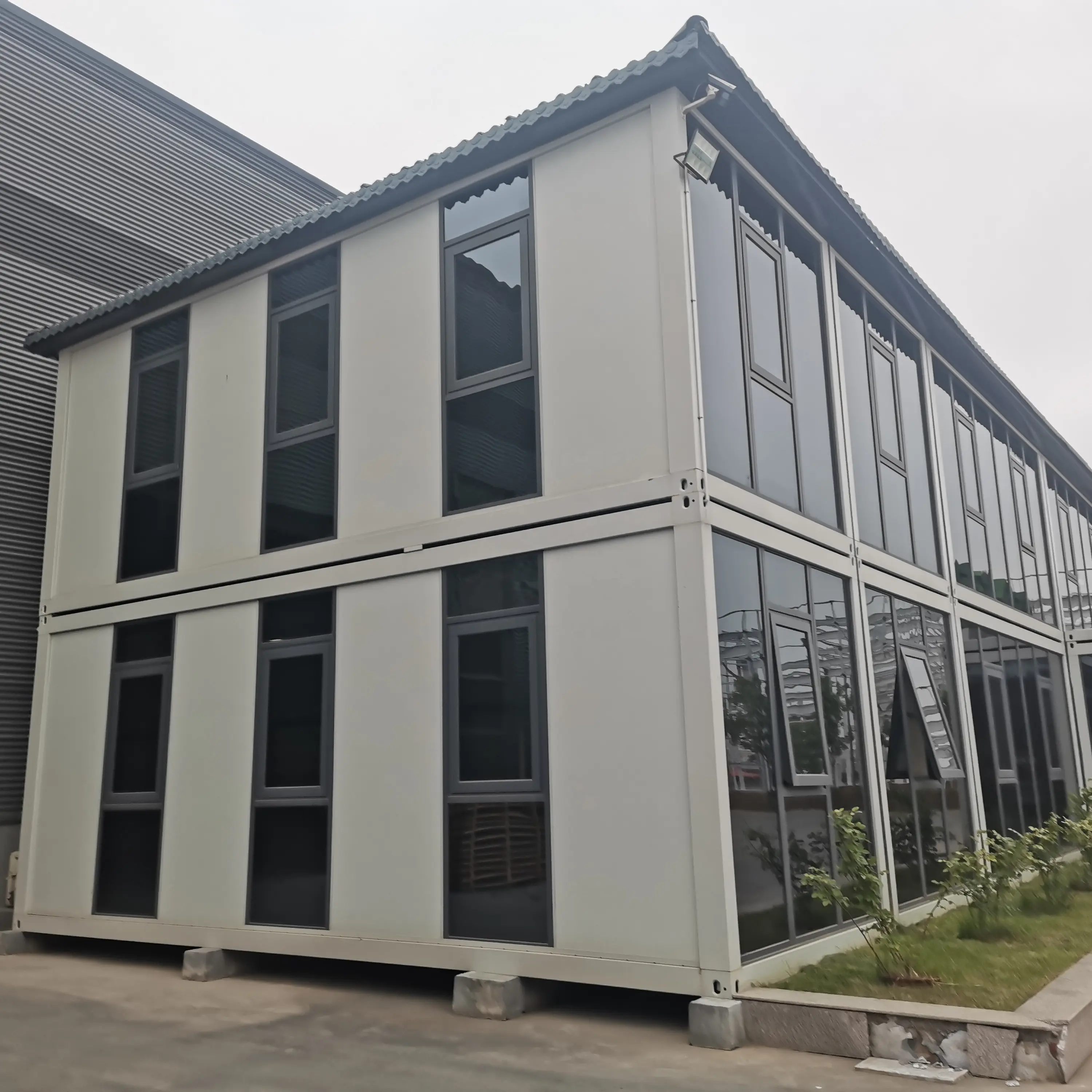 China 20ft Flat Pack Dakloze Onderdak Levert Draagbare Arbeid Kamp Container Huis Draagbare Onderdak Voor Dakloze