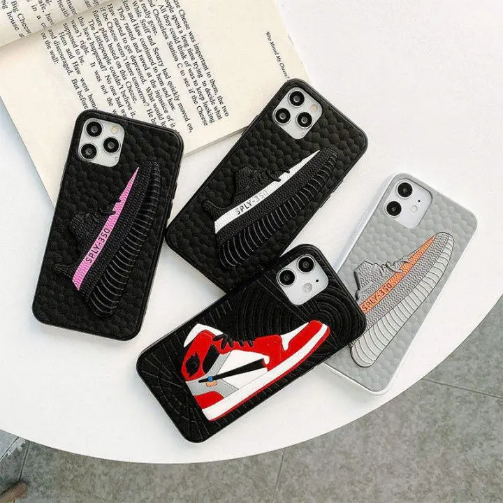 Luxury Brand Silicone Rubber Scratch-resistant 3D Sneakers Mobile Phone Case Cover For iPhone 11 12 mini 13 14 Pro max SE 7 plus