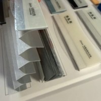 Tissu pour stores occultants plissés en nid d'abeille rouge sur mesure (ODM/OEM) pour fenêtres - Tissu uniquement