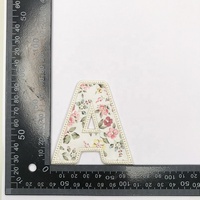 Offre Spéciale fer sur Floral Applique lettres Floral imprimé lettre Alphabet plusieurs couleurs bricolage broderie Applique lettre patchs