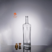 Bouteille de vin en verre à bordure gaufrée de 750 ml, bouteille rectangulaire en verre transparent, adaptée à l'emballage de la vodka et du brandy