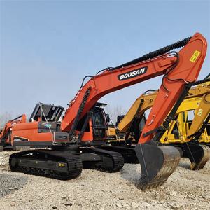 Excavatrice sur chenilles d'occasion Doosan DX225LCA presque neuve, 21,5 tonnes, moteur modèle 2024, 116 kW de puissance, équipement de construction en vente - Product Image 3