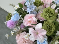 Arrangement de fleurs artificielles rose, bleu et violet avec support métallique, centre de table de mariage, décoration d'allée pour banquet et événements
