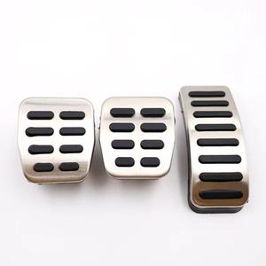 Capuchons de pédales de <span class=keywords><strong>voiture</strong></span> en acier inoxydable pour embrayage, accélérateur <span class=keywords><strong>et</strong></span> <span class=keywords><strong>frein</strong></span> pour VW Polo Golf 4 Jetta MK4 Bora pour Skoda Fabia Car Styling - Product Image 3