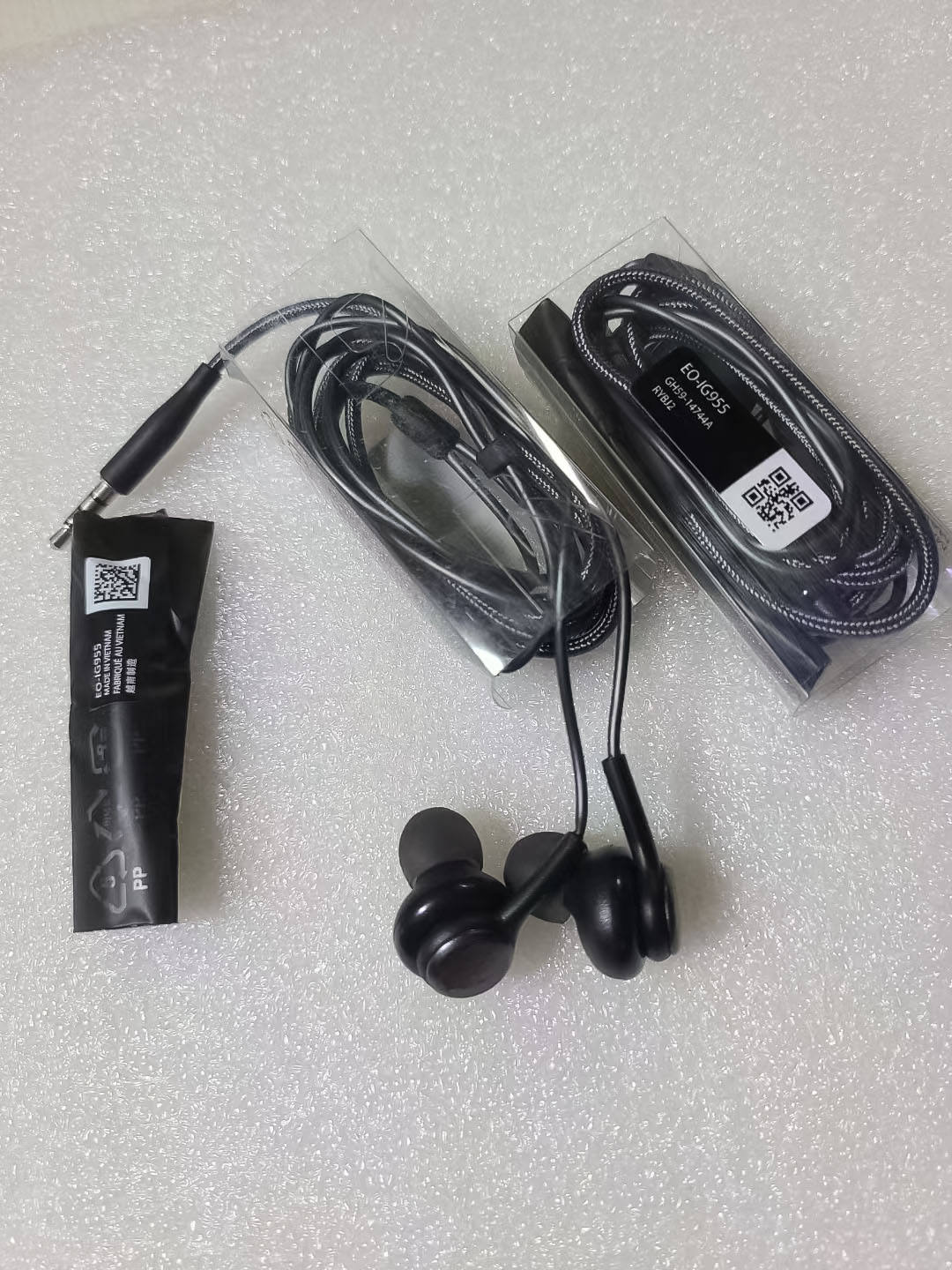 Sólo auriculares negro