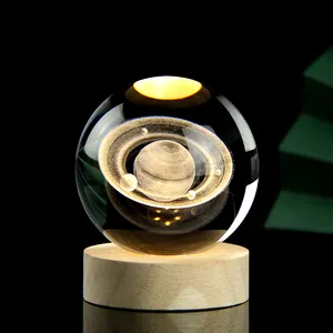 Dropshipping kristal astronot oyma topu 3D Saturn güneş sistemi kristal cam küre gezegen öğretici oyuncaklar eğitim hediye